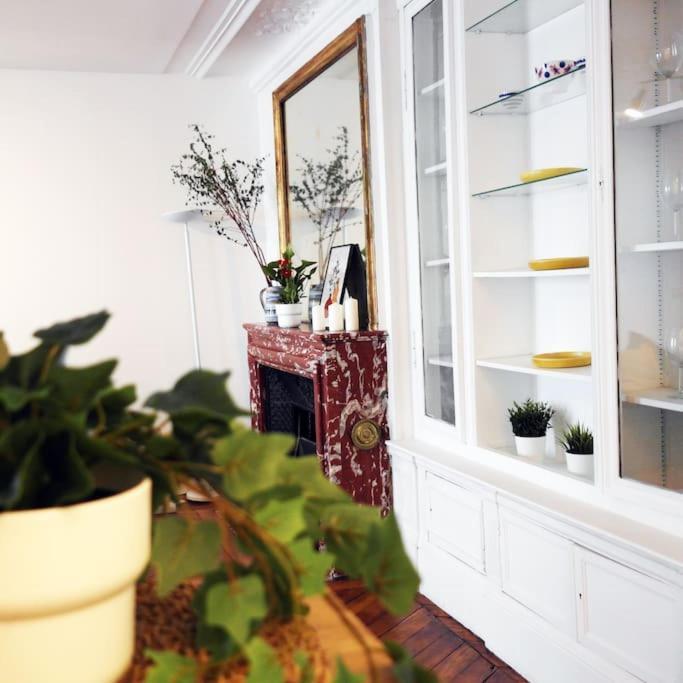 Appartement Haussmanannien Cosy - Republique ปารีส ภายนอก รูปภาพ