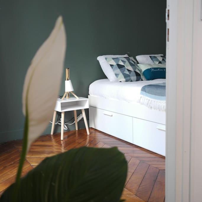 Appartement Haussmanannien Cosy - Republique ปารีส ภายนอก รูปภาพ