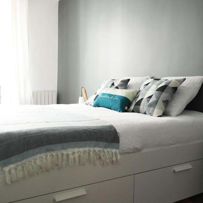 Appartement Haussmanannien Cosy - Republique ปารีส ภายนอก รูปภาพ