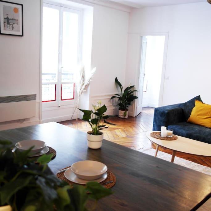 Appartement Haussmanannien Cosy - Republique ปารีส ภายนอก รูปภาพ